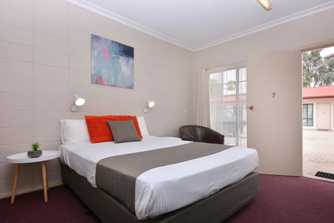 Motel Poinsettia - Accommodation in Bendigo 29