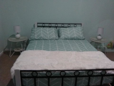 Hilltop Escape - Accommodation in Bendigo 9