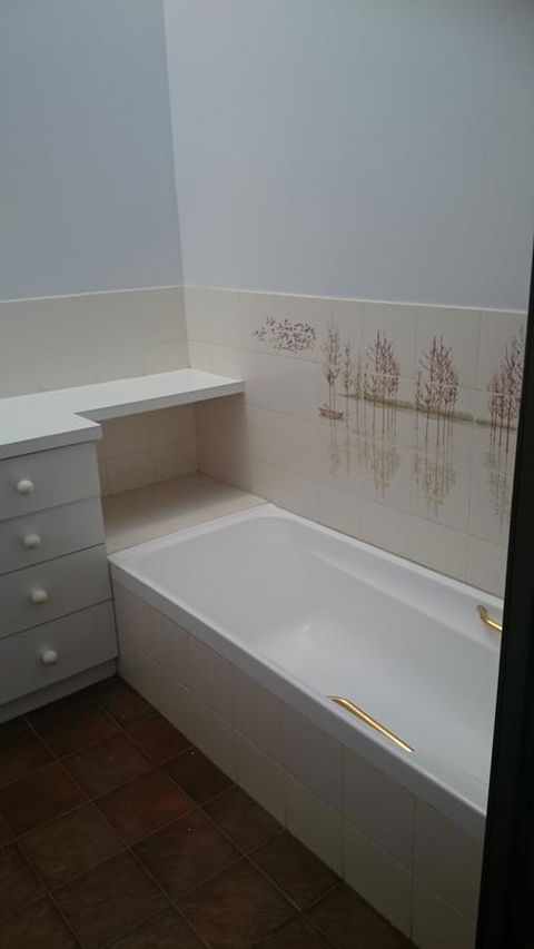 Hilltop Escape - Accommodation in Bendigo 8