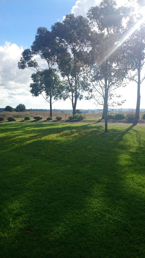 Hilltop Escape - Accommodation in Bendigo 19