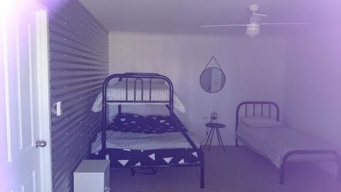 Hilltop Escape - Accommodation in Bendigo 7