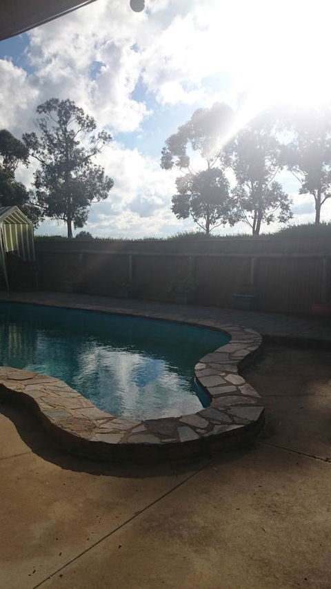 Hilltop Escape - Accommodation in Bendigo 22