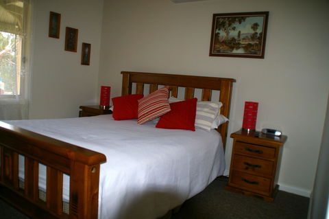 The Hakeas - Accommodation in Bendigo 2