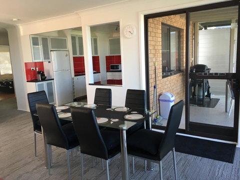 Arena Blanca Holiday Home - Accommodation in Bendigo 6