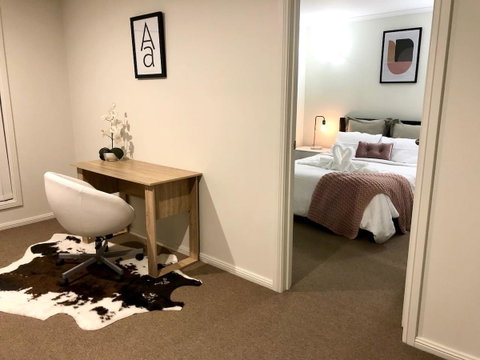 MODERN SPACIOUS 3 BR HOME - NEAR BEACH & AIRPORT - Accommodation in Bendigo 5
