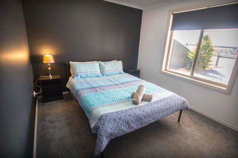Waterfront On Jefferson, At Wellington Marina, SA - Accommodation in Bendigo 13