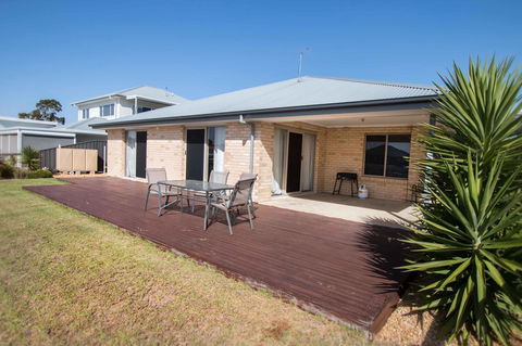 Waterfront On Jefferson, At Wellington Marina, SA - Accommodation in Bendigo 20