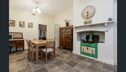 Treasured Memories Cottage - Accommodation in Bendigo 4