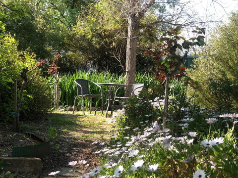 Treasured Memories Cottage - Accommodation in Bendigo 23