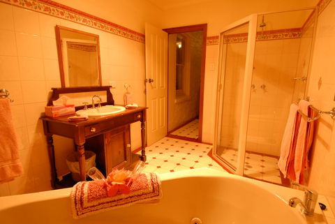 Treasured Memories Cottage - Accommodation in Bendigo 21