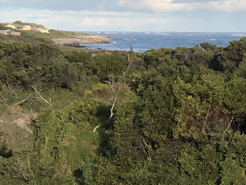 Rocks Retreat House With Sea Views - Accommodation in Bendigo 3