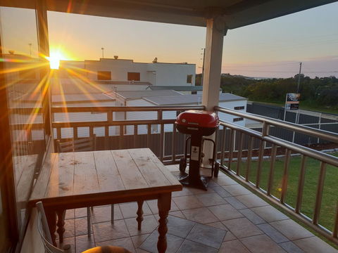 Rocks Retreat House With Sea Views - Accommodation in Bendigo 13