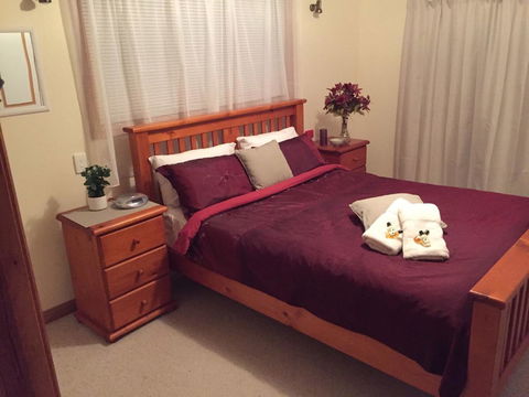 Rocks Retreat House With Sea Views - Accommodation in Bendigo 6