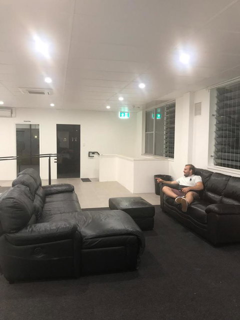 Perth City Backpackers Hostel - Note - Valid Passport Required To Check In - Accommodation in Bendigo 12