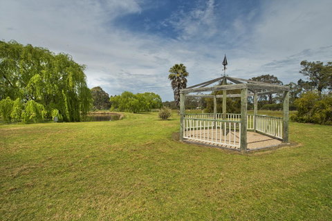 Rayanne Homestead - Accommodation in Bendigo 14