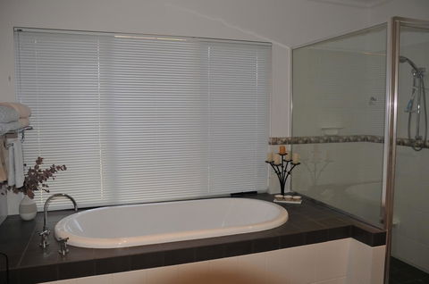 Glenelg On King Bed & Breakfast - Accommodation in Bendigo 26