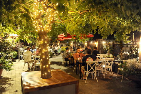 The Stirling Arms Hotel - Accommodation in Bendigo 2