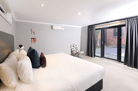 The Stirling Arms Hotel - Accommodation in Bendigo 30