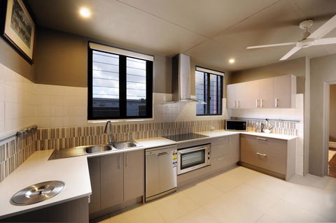 The Stirling Arms Hotel - Accommodation in Bendigo 33