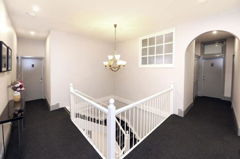 The Stirling Arms Hotel - Accommodation in Bendigo 19