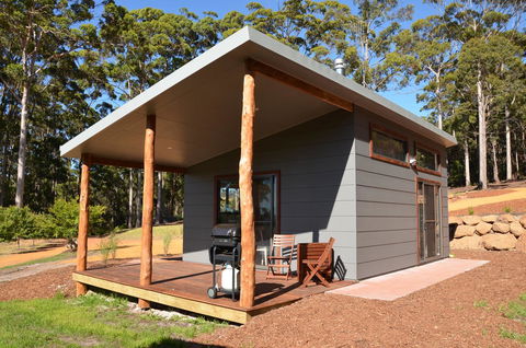 The Floating Forest - Accommodation in Bendigo 22