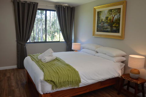 The Floating Forest - Accommodation in Bendigo 9