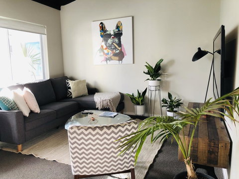 West Beach Lagoon 220 Stylish And Cozy - Accommodation in Bendigo 4