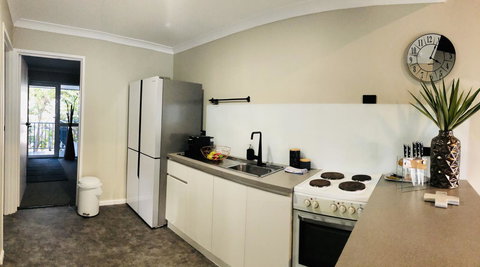 West Beach Lagoon 220 Stylish And Cozy - Accommodation in Bendigo 11