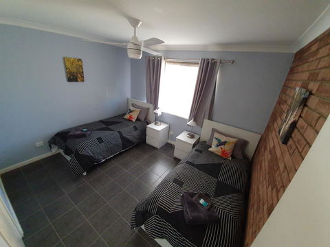 Ocean Beach Chalet 18 - Accommodation in Bendigo 8
