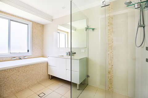 Calming Waters - Pet Friendly - Community Pool - Accommodation in Bendigo 23