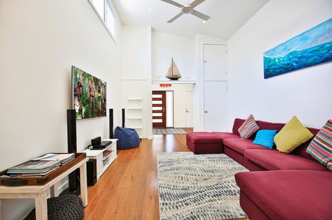 Calming Waters - Pet Friendly - Community Pool - Accommodation in Bendigo 3