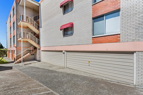 Laman Lodge, Unit 2, 15 Laman Street - Accommodation in Bendigo 14