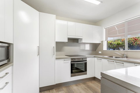 Laman Lodge, Unit 2, 15 Laman Street - Accommodation in Bendigo 7