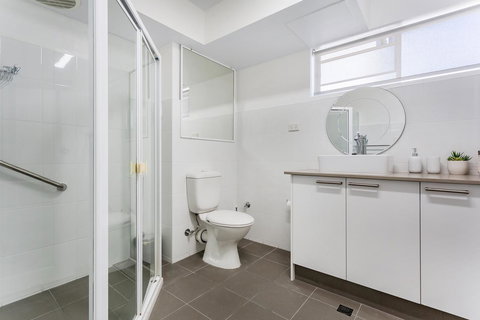 Laman Lodge, Unit 2, 15 Laman Street - Accommodation in Bendigo 11