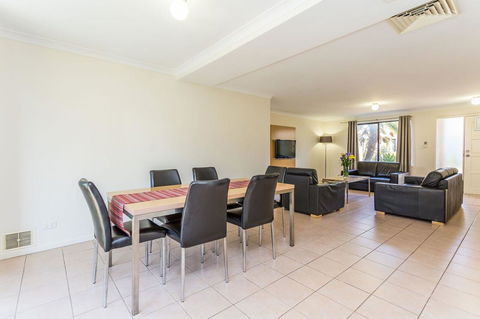 Country Comfort Perth - Accommodation in Bendigo 8