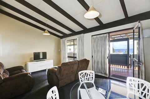 West Beach Lagoon 123 - Location & Views!!! - Accommodation in Bendigo 11