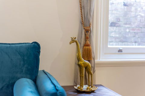 Heritage Townhouse Near Harbour Bridge - Accommodation in Bendigo 38