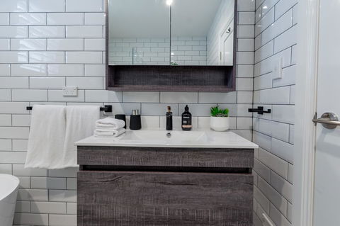 Heritage Townhouse Near Harbour Bridge - Accommodation in Bendigo 15