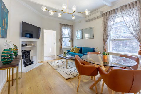 Heritage Townhouse Near Harbour Bridge - Accommodation in Bendigo 33