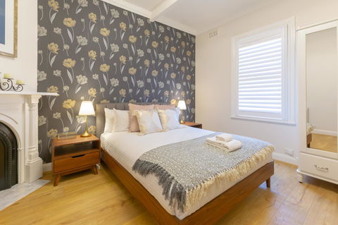 Heritage Townhouse Near Harbour Bridge - Accommodation in Bendigo 36