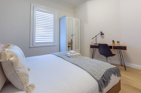 Heritage Townhouse Near Harbour Bridge - Accommodation in Bendigo 6