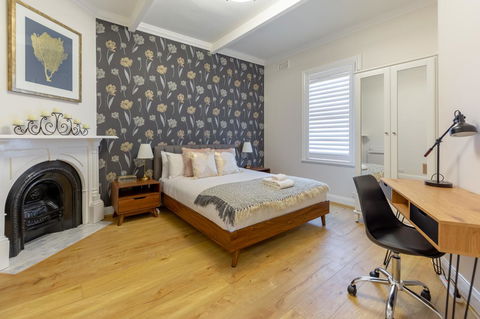 Heritage Townhouse Near Harbour Bridge - Accommodation in Bendigo 25