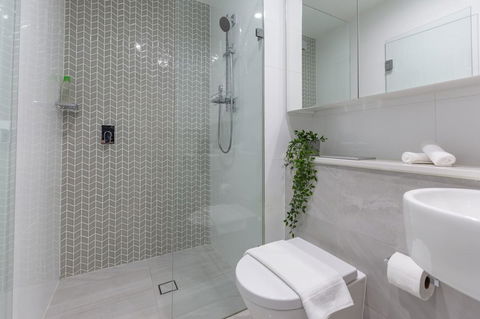 Inner City Stylish Apt Walk To Green Square - Accommodation in Bendigo 12