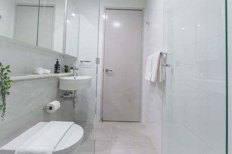 Inner City Stylish Apt Walk To Green Square - Accommodation in Bendigo 2