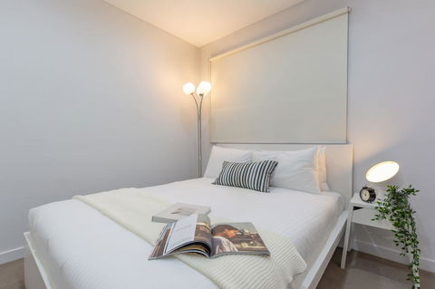Inner City Stylish Apt Walk To Green Square - Accommodation in Bendigo 18