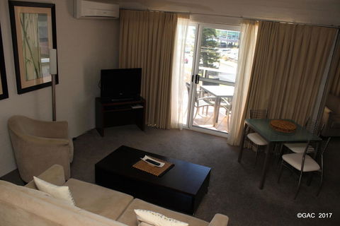 Mollymook Cove Apartments - Accommodation in Bendigo 10