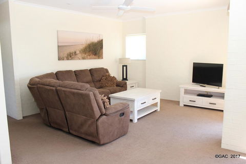 Mollymook Cove Apartments - Accommodation in Bendigo 9