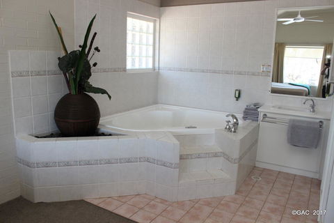 Mollymook Cove Apartments - Accommodation in Bendigo 8