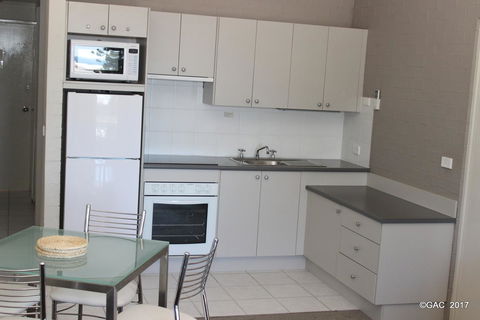 Mollymook Cove Apartments - Accommodation in Bendigo 23