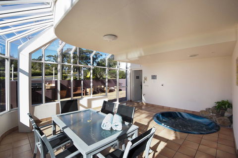 Mollymook Cove Apartments - Accommodation in Bendigo 35